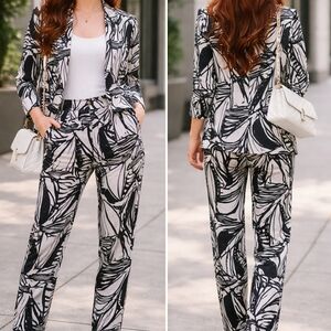 Stylish Charlie B Black and White Women's Pantsuit